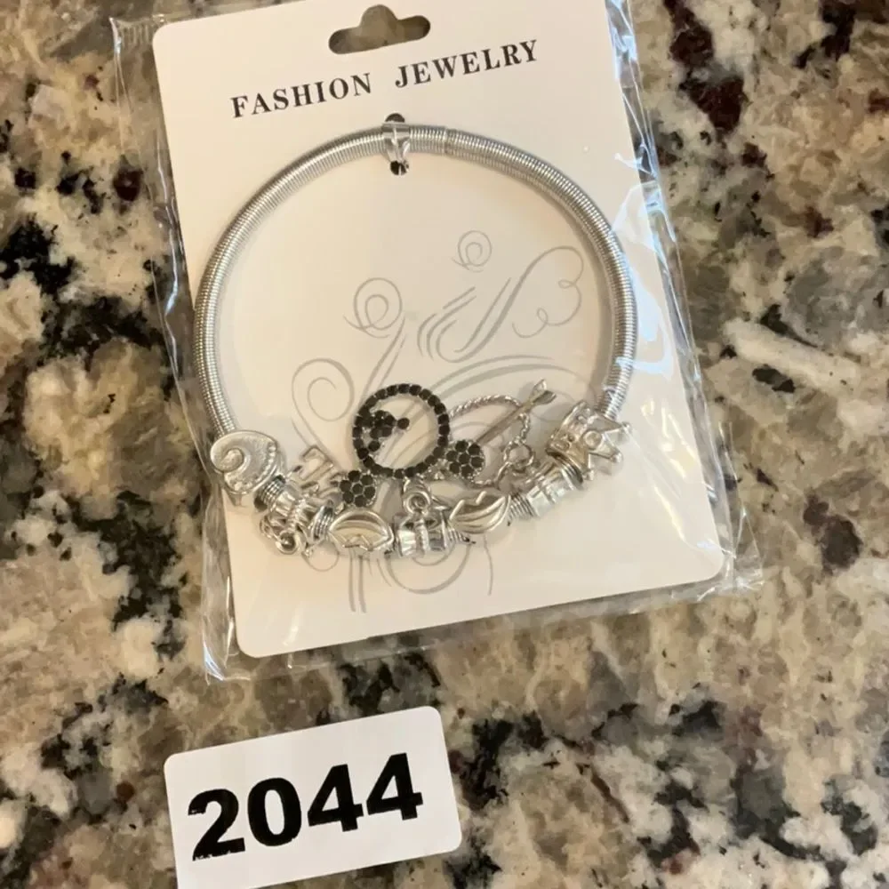 2046 Gold or Silver Tone Micky Adult Size Stretchy Charm Bracelet